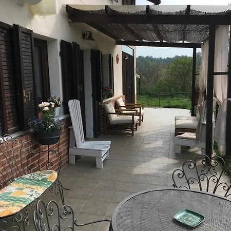 לינה וארוחת בוקר Cascina Dei Levrieri Capriglio