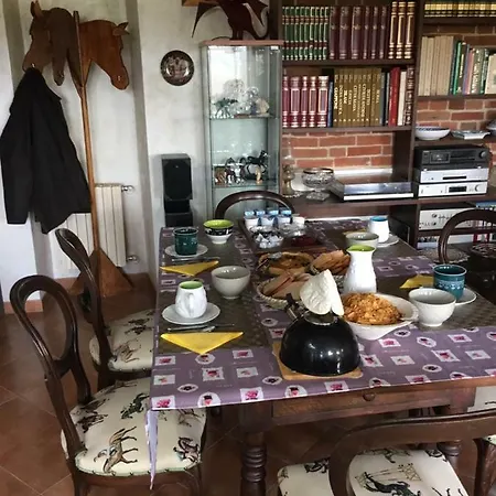 Cascina Dei Levrieri לינה וארוחת בוקר