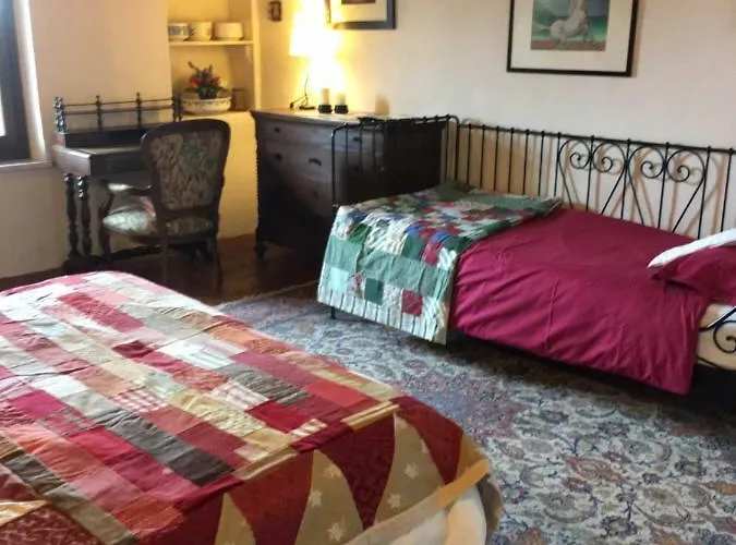 Cascina Dei Levrieri Bed & Breakfast 4*